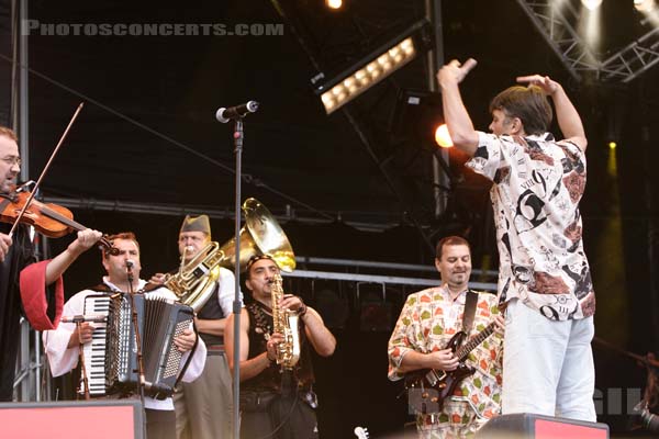 EMIR KUSTURICA AND THE NO SMOKING ORCHESTRA - 2005-09-09 - LA COURNEUVE - Parc Departemental - Grande Scene - 